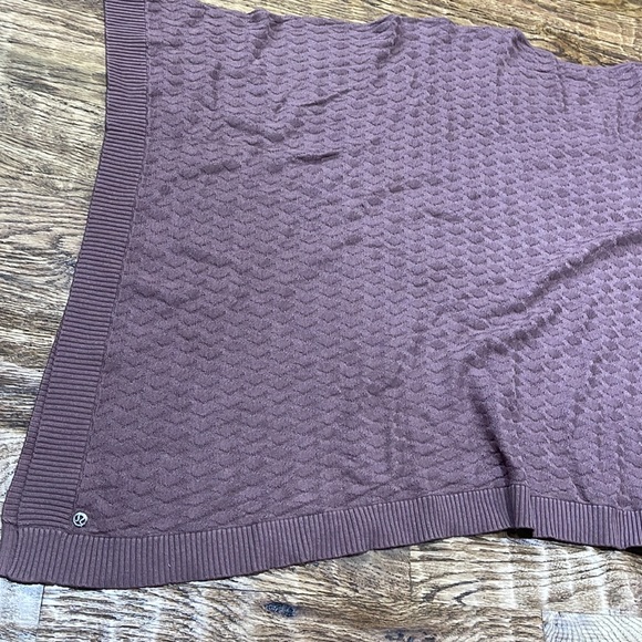 Mauve  colored lululemon poncho - Picture 2 of 3